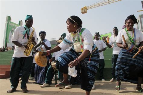  Sabali En Vibrant Melange av Gambia-inspirerad Folkmusik och Svävande Soul